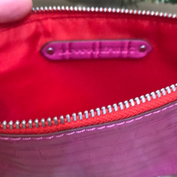 NWT Banana Republic Medium Vegan Leather Zip Pouch - Picture 4 of 7